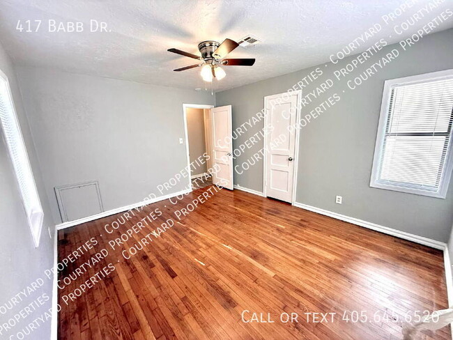 Building Photo - 417 Babb Dr