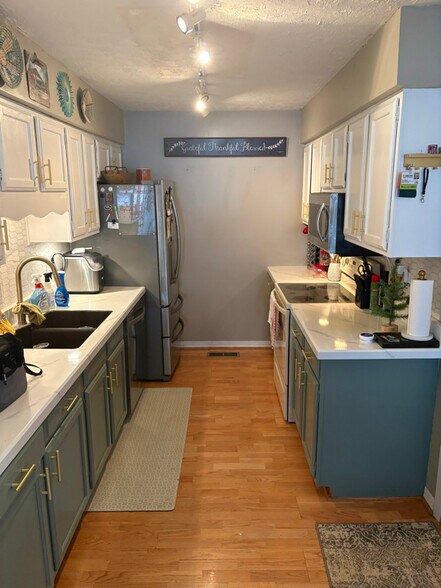 Building Photo - 1732 Woodpointe Dr