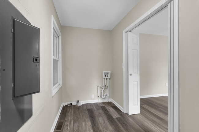 Building Photo - 207 N Nunn St