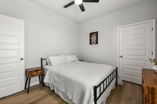 Building Photo - 119 Holloway Hl