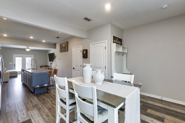 Building Photo - 774 Bradburn Village Way