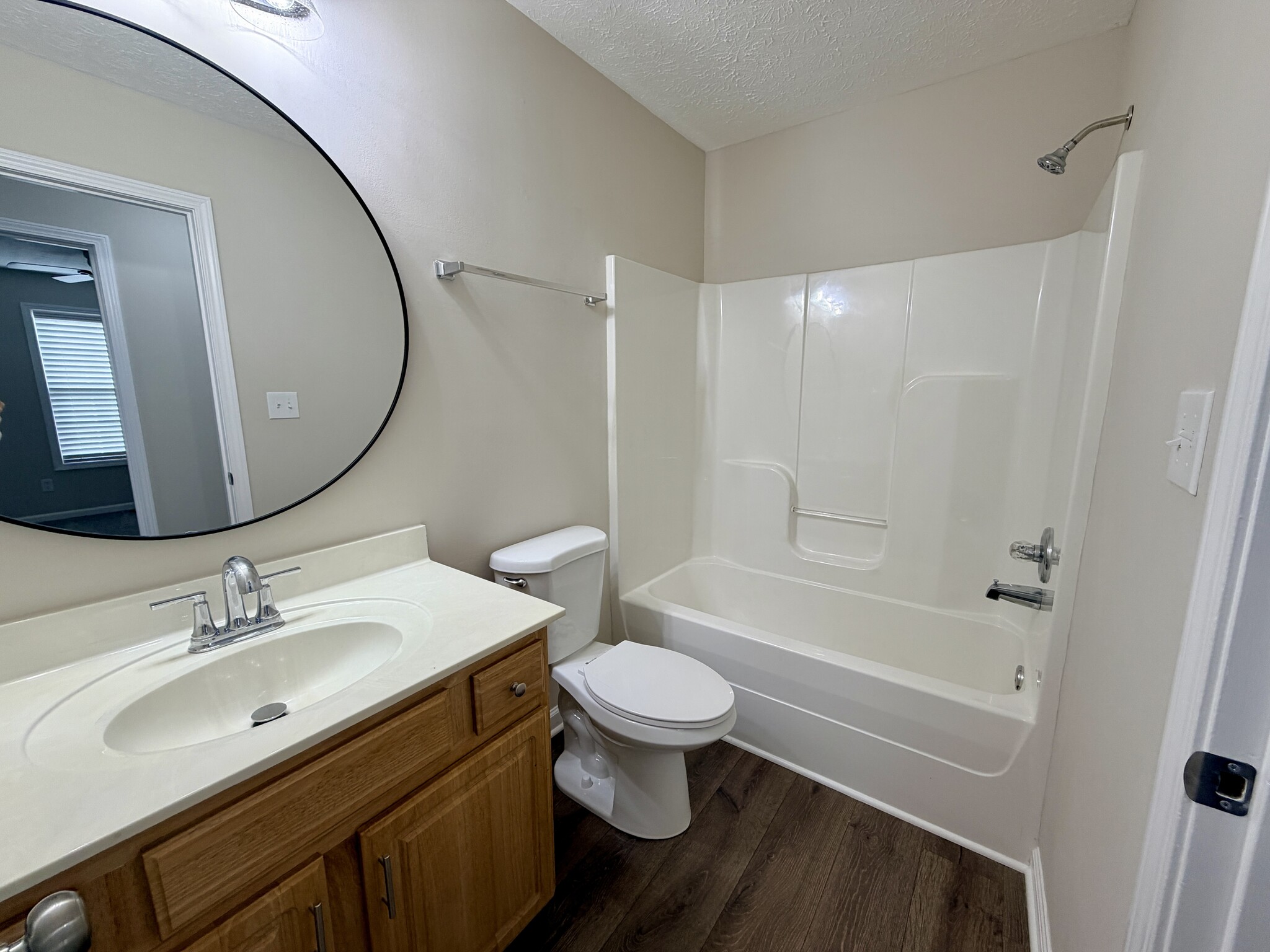 Building Photo - 319 Sandy Ct