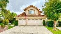 Building Photo - Awesome Two-Story Home, Recently & Freshly Updated, just minutes to downtown Fallbrook!