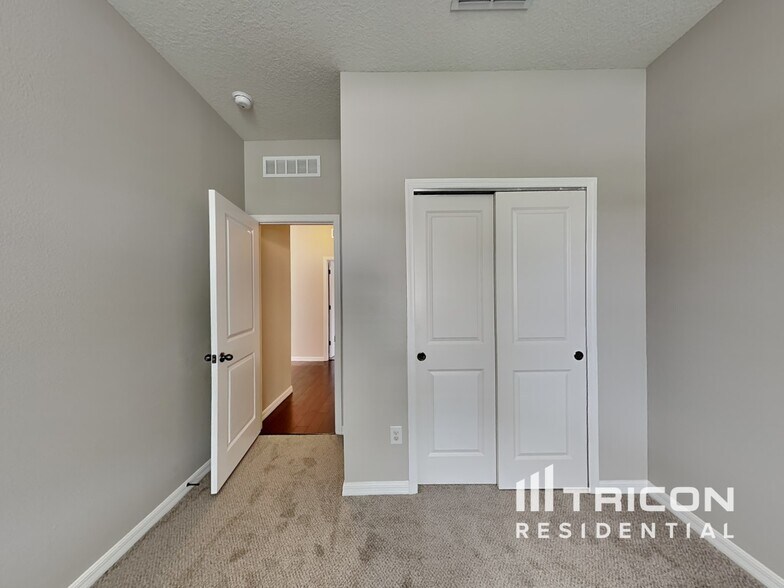 Building Photo - 3208 Macintosh Rd