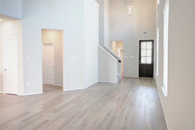 Building Photo - 523 Timber Voyage Ct