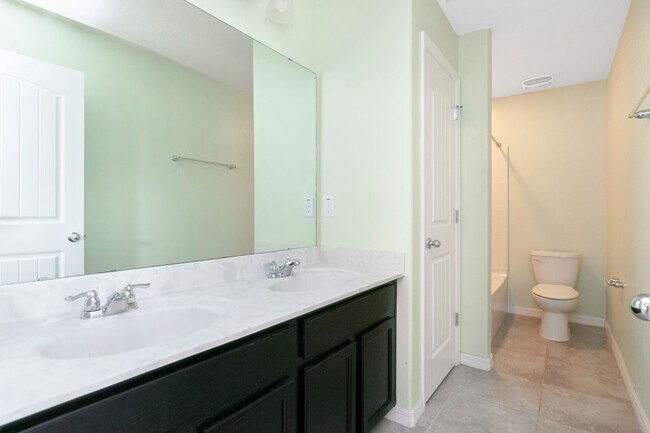 Building Photo - Stunning 4bed /3.5 bath Home For Rent at W...