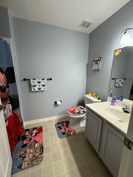 Building Photo - 4011 Venetian Bay Dr
