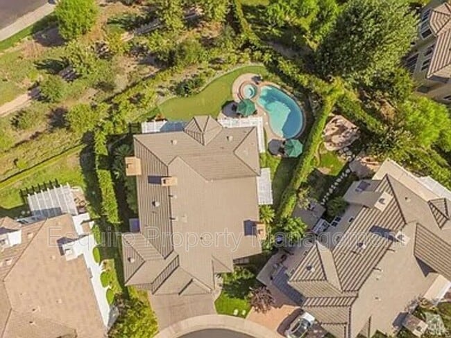 Building Photo - 1674 Bushgrove Ct