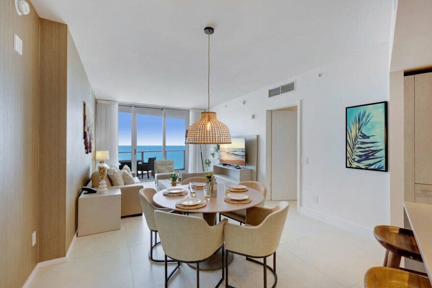 Building Photo - 4111 S Ocean Dr