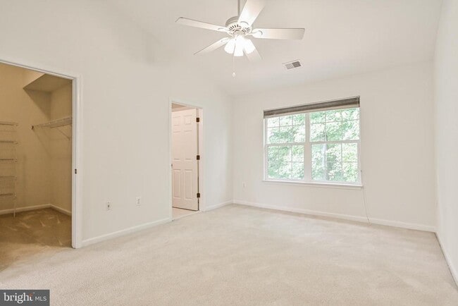 Building Photo - 8373 Millwood Dr