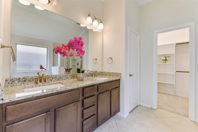 Building Photo - 17515 Cypress Hilltop Wy