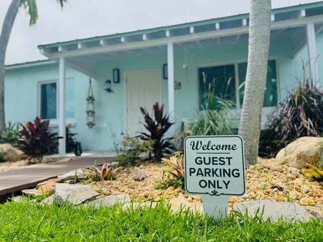 Building Photo - 642 Oak St