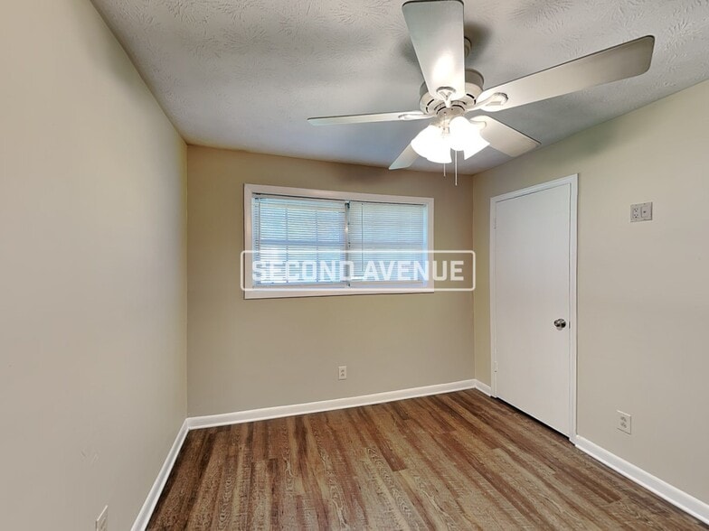 Building Photo - 2053 Chestnut Log Dr