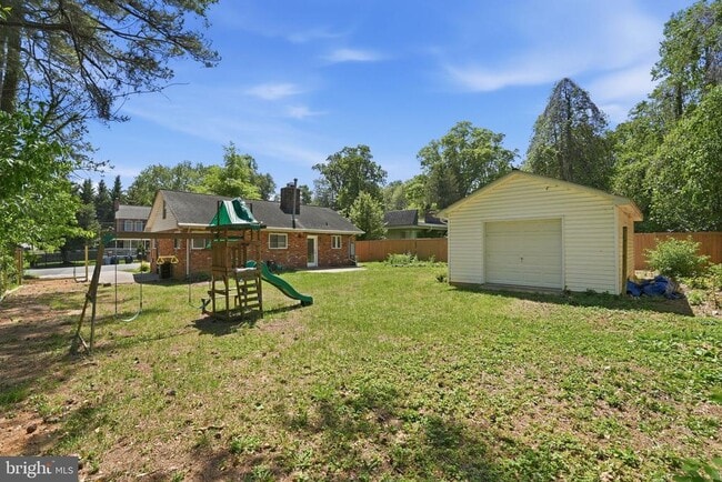 Building Photo - 11000 Park Rd