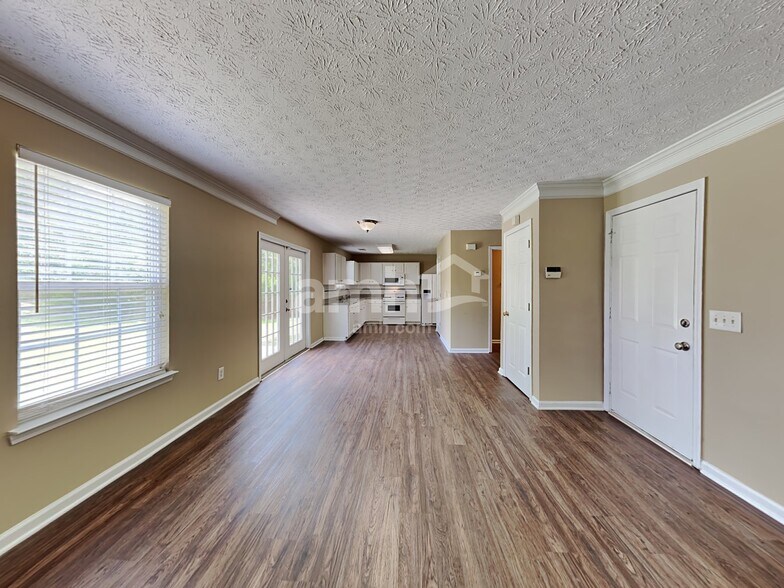 Building Photo - 1394 Ivey Pointe Dr SE