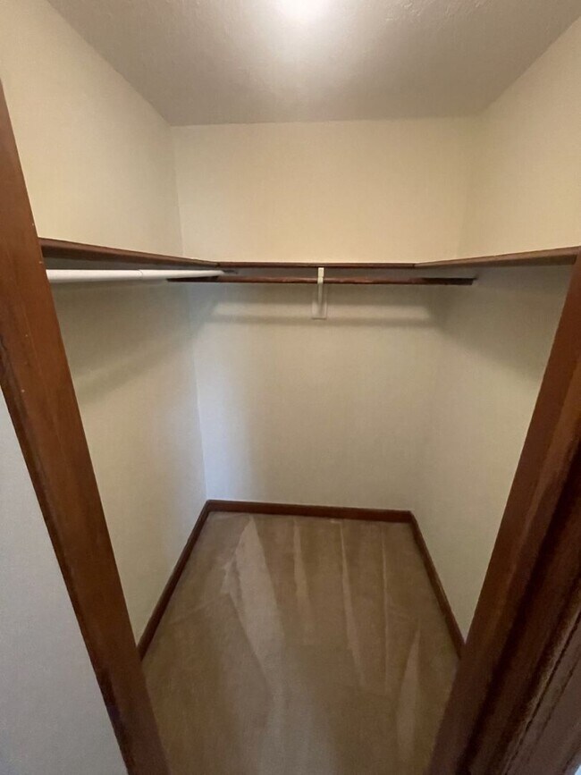 Building Photo - 1 Bedroom 1 Bathroom