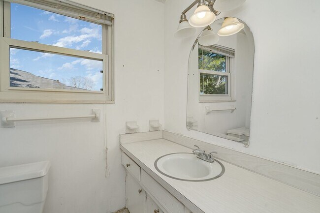 Building Photo - 5510 Country Dr