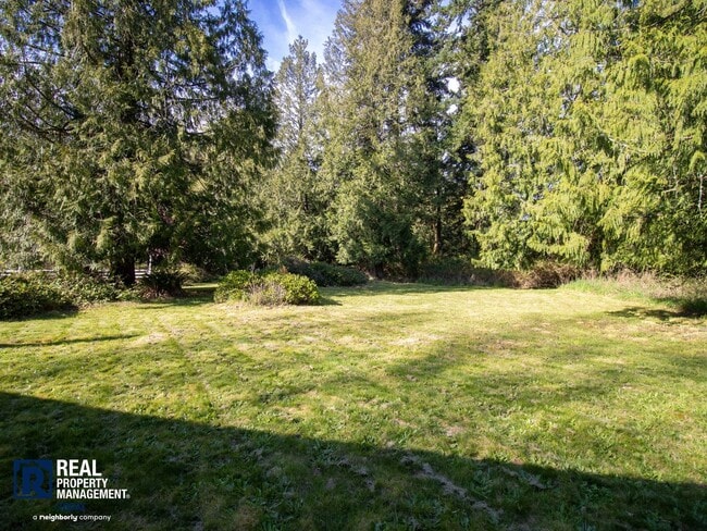 Building Photo - 2 Bed / 2 Bath Home with 4-Car Garage, Large Yard & RV Parking in Graham!