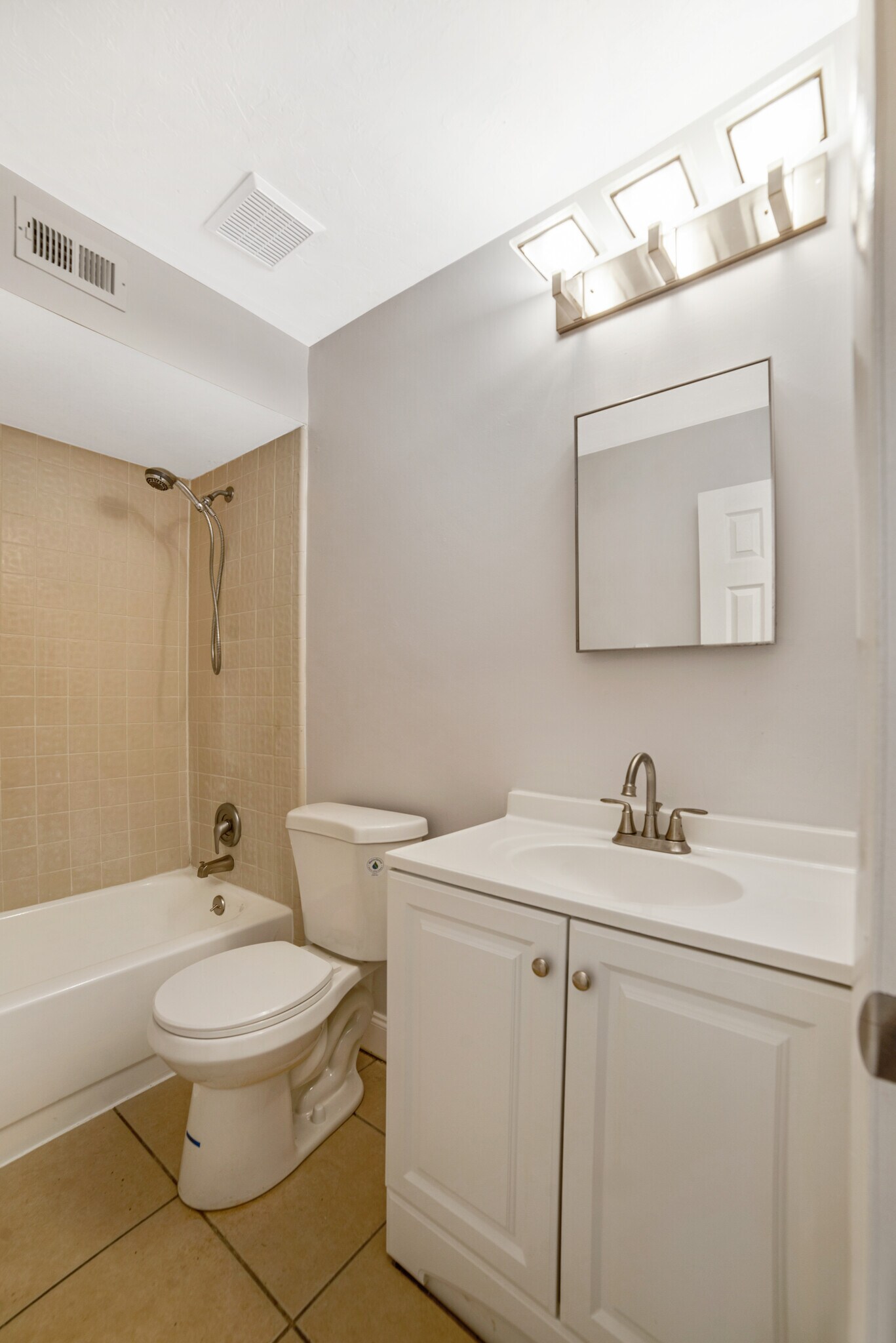 Building Photo - 4307 SW 70th Ter