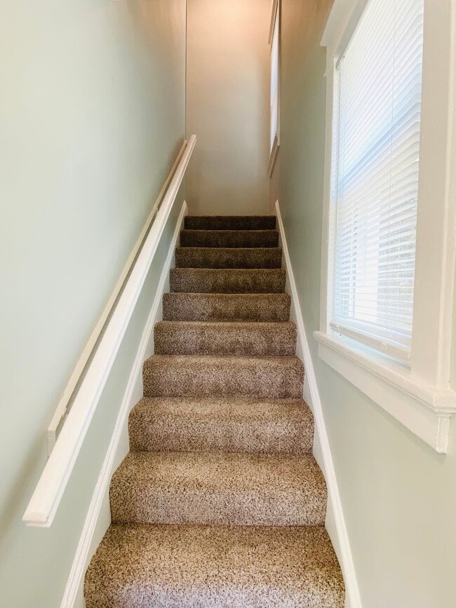 Building Photo - 2507 Seminary Ave