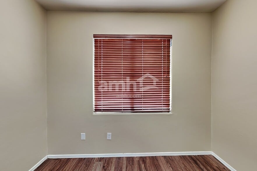 Building Photo - 5561 S Lemon Tree Dr
