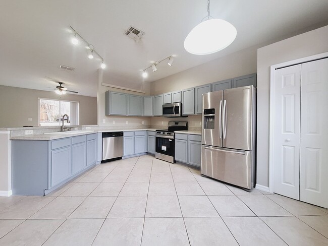 Building Photo - 1181 Dekleva Dr