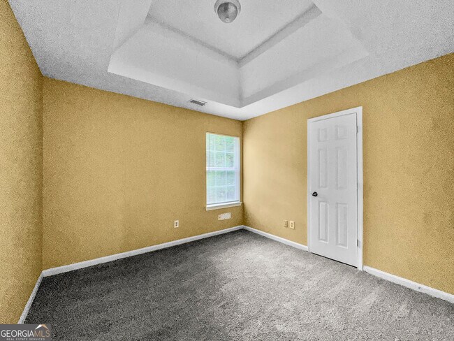 Building Photo - 10761 Tara Village Way