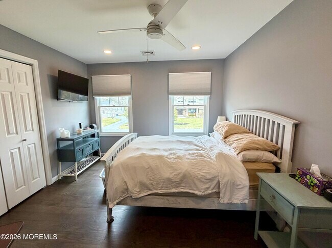 Building Photo - 41 Brookwillow Ave