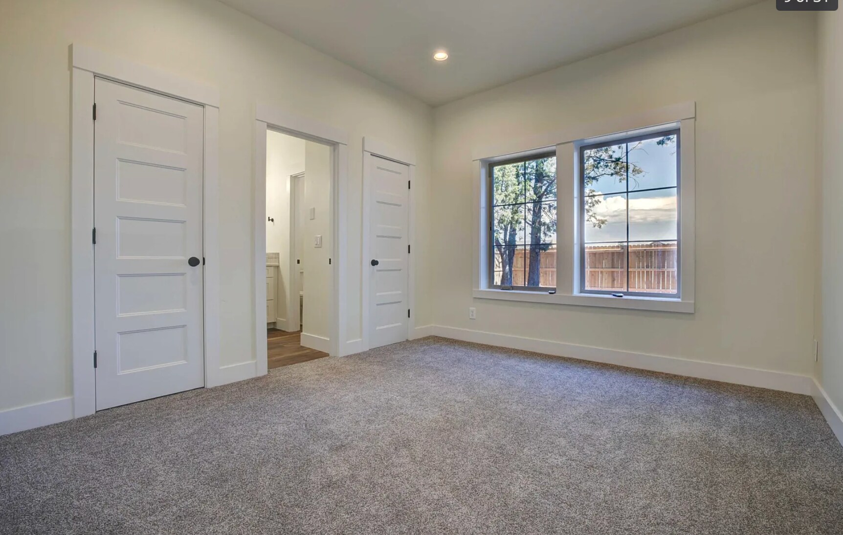 Master - 1020 N Bluebird St