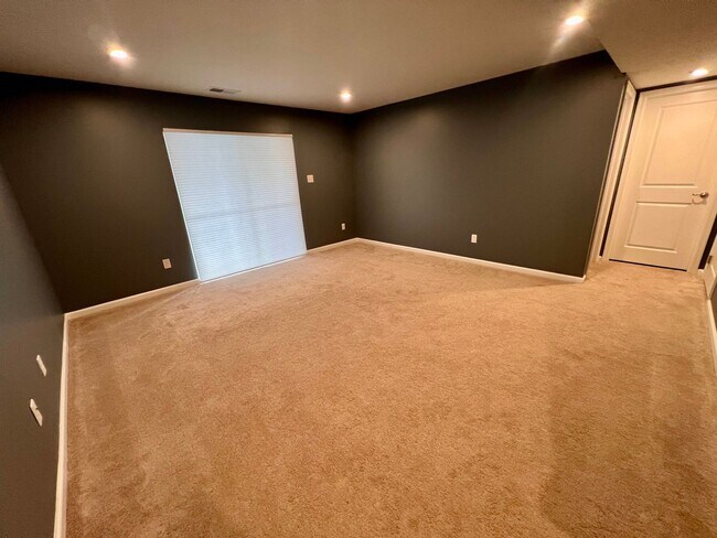 Building Photo - 3 Bed 3 Bath- Mars PA