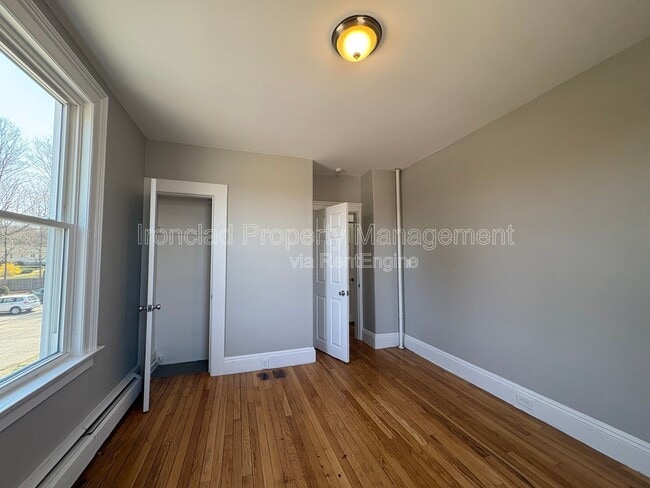 Building Photo - 818 Pine St