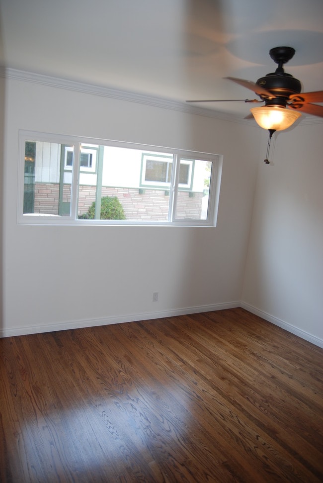 Building Photo - 914 Fonthill Ave