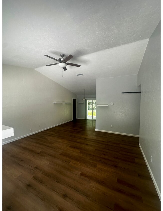 Building Photo - 3124 NW 75th Way