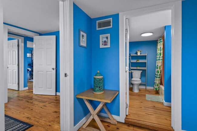 Building Photo - 822 N Ann St