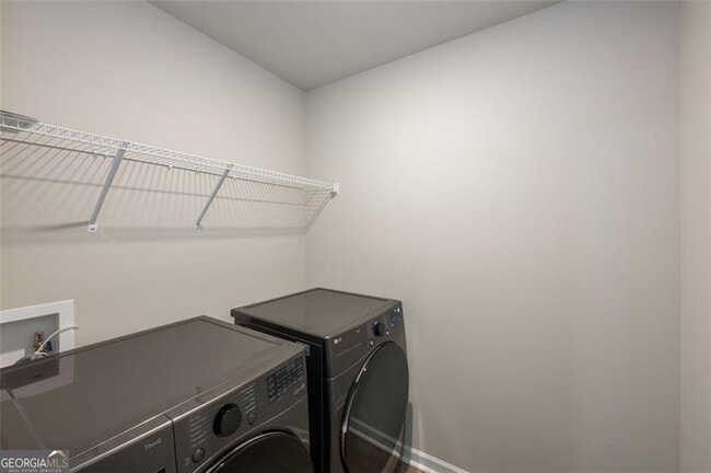 Building Photo - 1526 Fern Ridge Ln