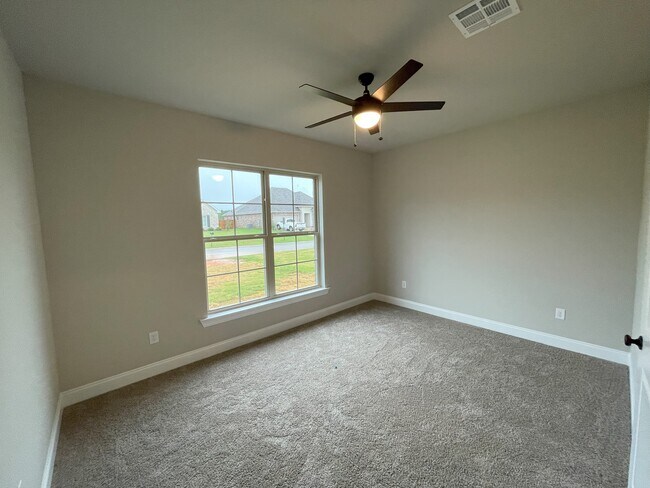 Building Photo - 118 Pne Lk Rd