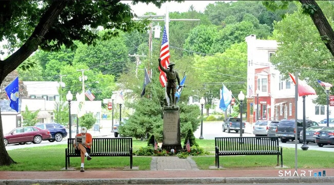 Building Photo - 15 Juniper Rd