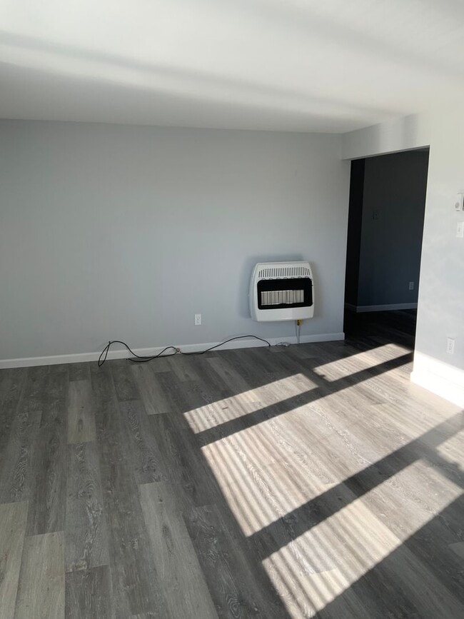 Building Photo - CONTRACT PENDING!! Upgraded in 2023 and mo...