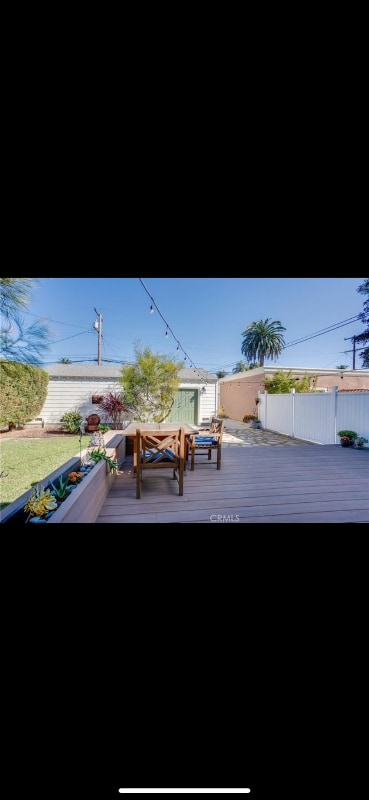 Building Photo - 628 Quincy Ave