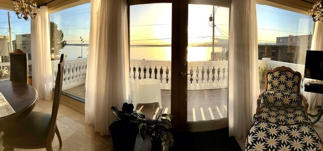 Building Photo - 3849 59th Ave SW