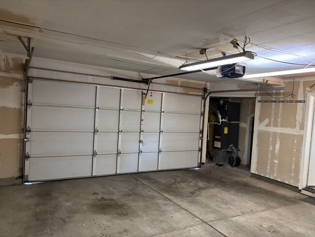 Building Photo - Lovely Home in the Laguna New Dimensions HOA