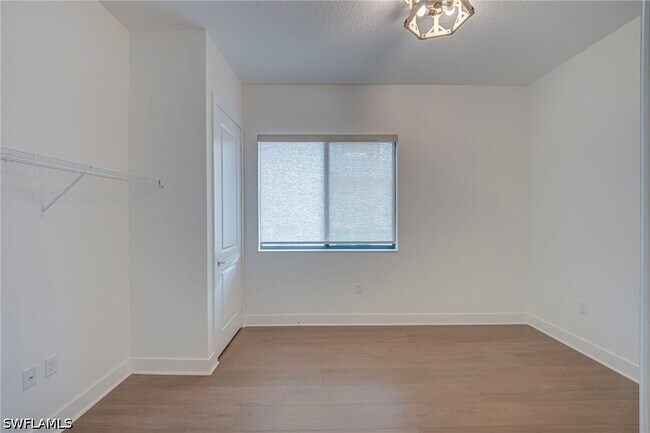 Building Photo - 5114 Panella Ave