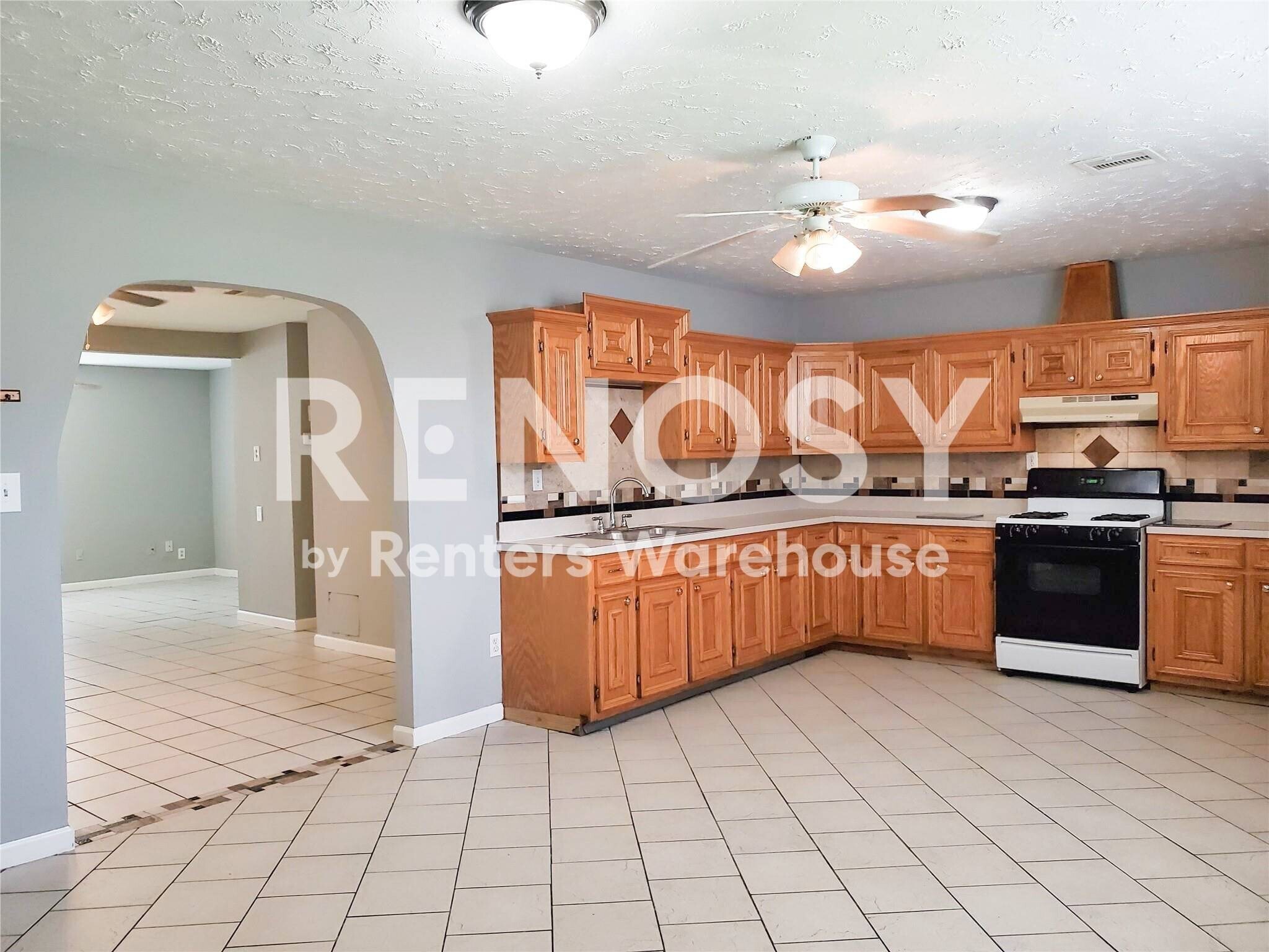 Building Photo - 3020 Sagebrush Dr