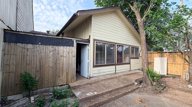 Building Photo - 7202 S Dairy Ashford Rd