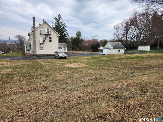 Building Photo - 9 Morrison St