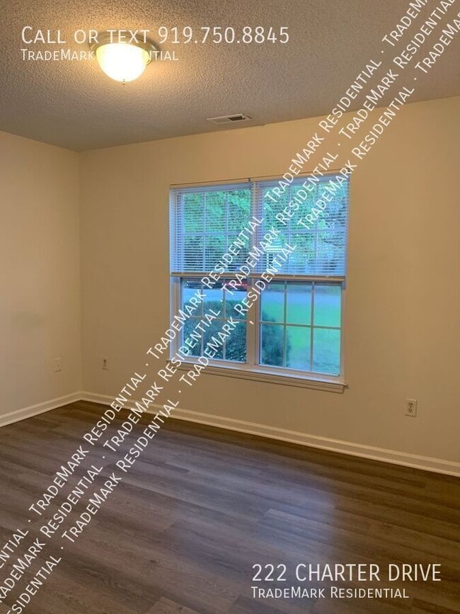 Building Photo - 222 Charter Dr