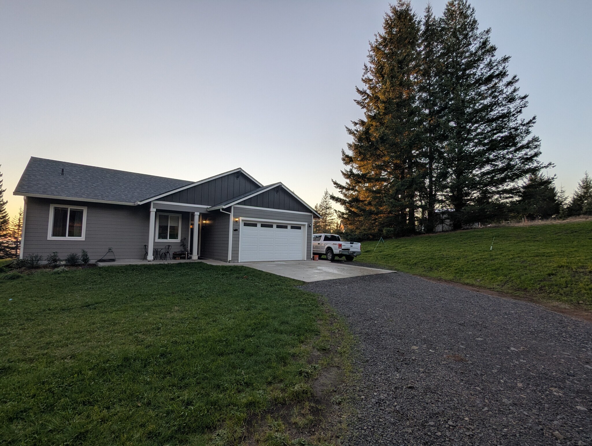 Building Photo - 342 Helens Ln