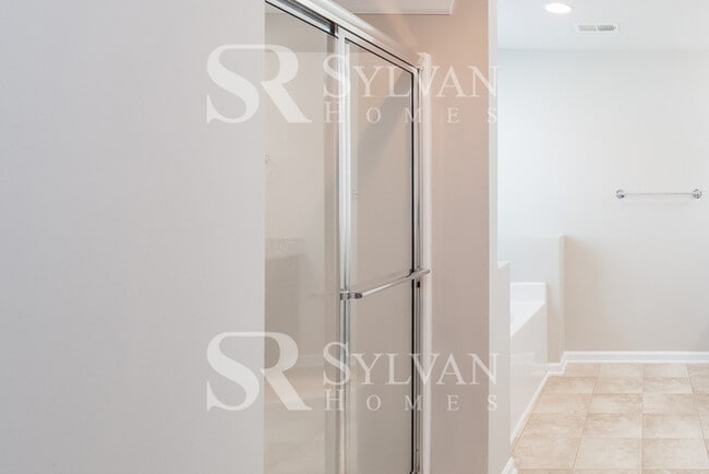 Building Photo - Embrace the charm of this 4 BR, 2.5 BA home