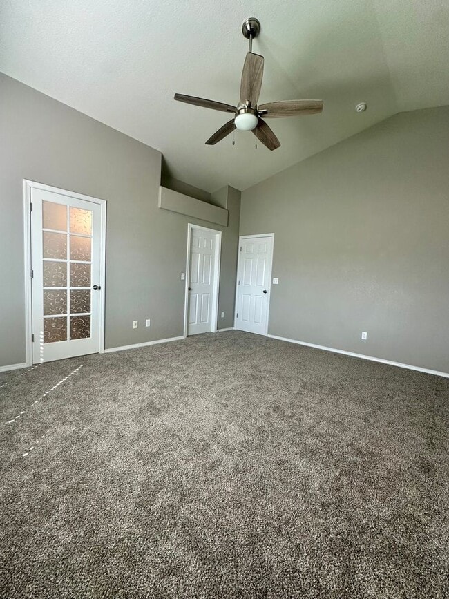 Building Photo - BEAUTIFUL 4BD HOME in MESA RIDGE with MOUN...