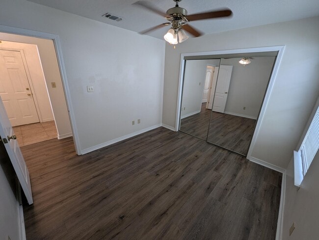 Building Photo - 509 Rush Park Cir